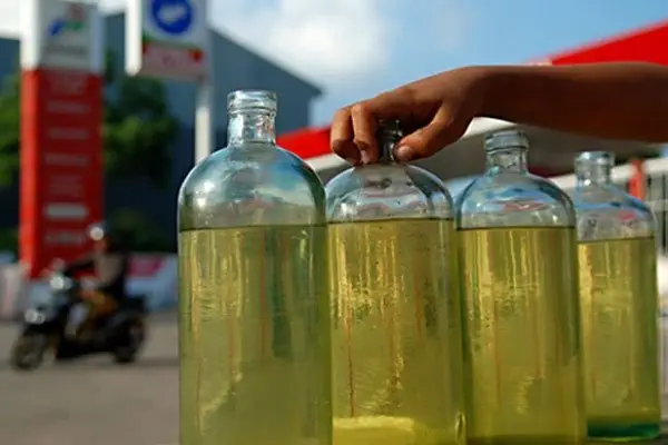 Cara Menghapus Sablon Menggunakan Bensin